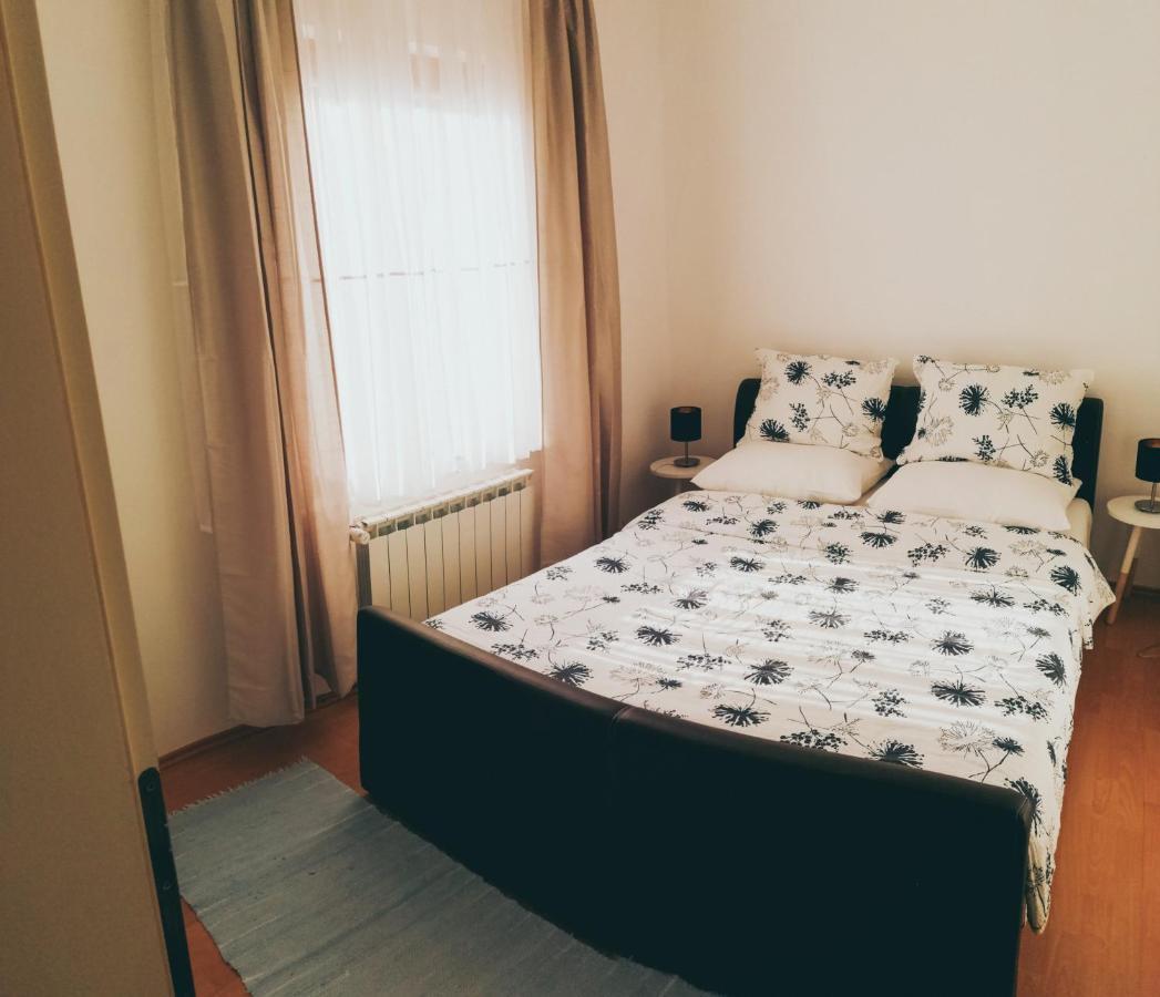 Duplex House Lejlighed Bijeljina Eksteriør billede